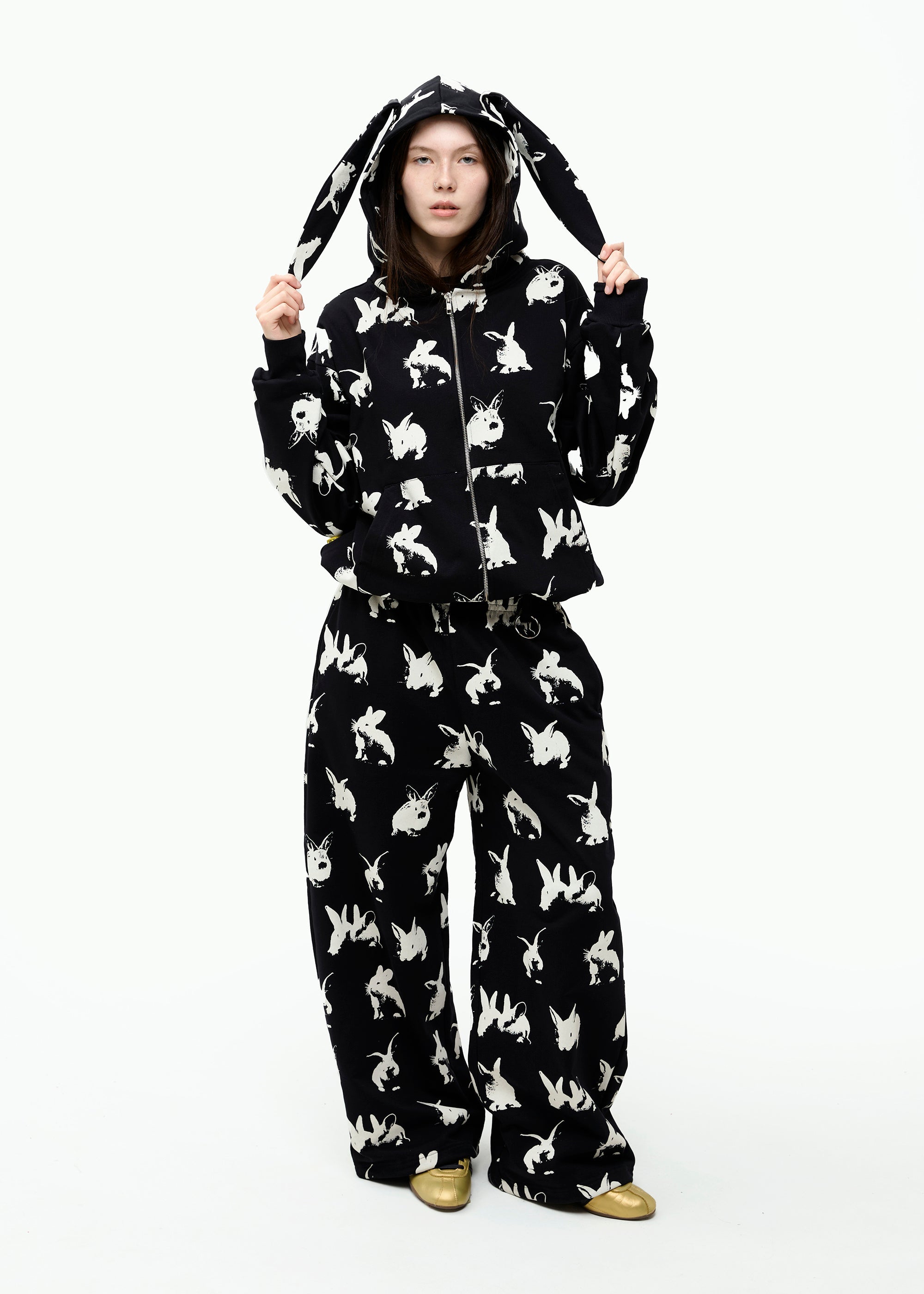 アクメドラビ★UNI_ BEAR HOODIE_4色 アクメドラビ(acme' de la vie) ADLV BABY FACE HOODIE BLACK